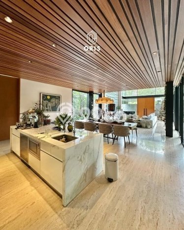 Hot Offer Hunian Premium Ideal dan Luas di Kebayoran Baru, Jakarta Selatan Hot Offer Hunian Premium Ideal dan Luas di Kebayoran Baru, Jakarta Selatan