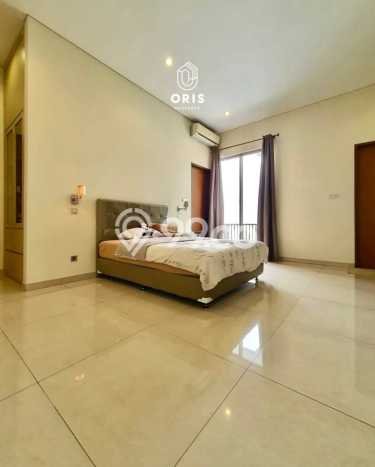 Rumah Elit Modern Tanpa Renovasi di Pondok Indah Jakarta Selatan Rumah Elit Modern Tanpa Renovasi di Pondok Indah Jakarta Selatan