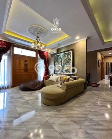 Ready to Use! Luxury House LT 480m2 Desain Modern di Cipete Ready to Use! Luxury House LT 480m2 Desain Modern di Cipete