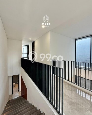 Rumah Elit Modern Siap Huni di Lebak Bulus Jakarta Selatan Rumah Elit Modern Siap Huni di Lebak Bulus Jakarta Selatan