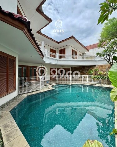 Ready to Use! Luxury House LT 603m2 Desain Elegan di Pondok Indah Ready to Use! Luxury House LT 603m2 Desain Elegan di Pondok Indah