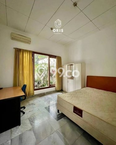 Ready to Use! Luxury House LT 312m2 Desain Elegan di Senopati Ready to Use! Luxury House LT 312m2 Desain Elegan di Senopati