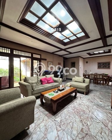 Rumah Elit LB 280m2 Siap Pakai Desain Elegan di Senopati, Jakarta Selatan Rumah Elit LB 280m2 Siap Pakai Desain Elegan di Senopati, Jakarta Selatan