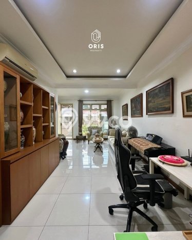 Rumah Luxury Modern Siap Huni di Pondok Indah Jakarta Selatan Rumah Luxury Modern Siap Huni di Pondok Indah Jakarta Selatan