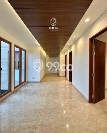 Dijual Rumah Luas Megah Dengan View Cantik di Kuningan, Jakarta Selatan Dijual Rumah Luas Megah Dengan View Cantik di Kuningan, Jakarta Selatan