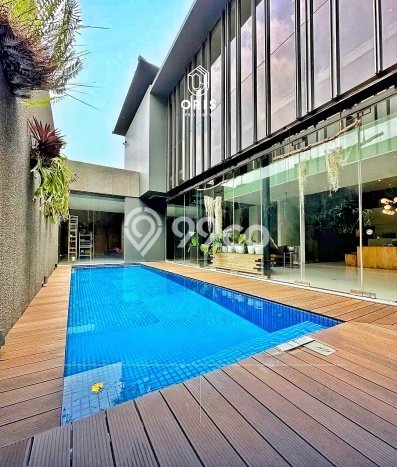 Siap Huni Rumah Mewah 5 Kamar di Kebayoran Baru Dekat ke Mana Pun Siap Huni Rumah Mewah 5 Kamar di Kebayoran Baru Dekat ke Mana Pun