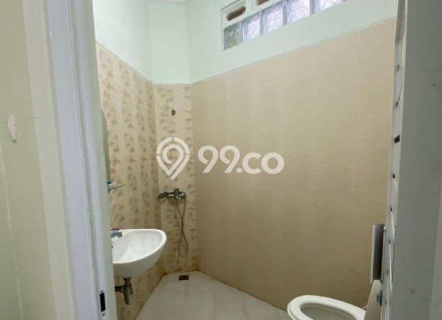 Aset Investasi! Rumah Kost Dijual di Dayeuhkolot, Bandung, 44 KT, 44 KM, Luas 900m2 Aset Investasi! Rumah Kost Dijual di Dayeuhkolot, Bandung, 44 KT, 44 KM, Luas 900m2