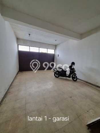 Jual Rumah Strategis Bagus Punya 3 KT di Astanaanyar Bandung SHM Jual Rumah Strategis Bagus Punya 3 KT di Astanaanyar Bandung SHM