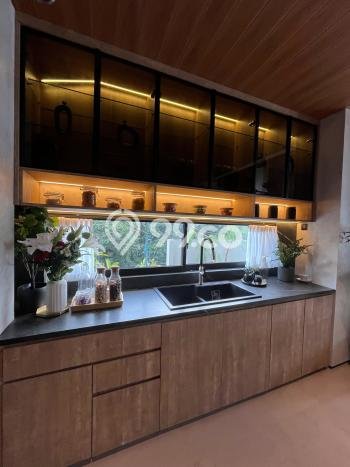 Jual Rumah Luas Elegan Dengan View Cantik di Senopati, Jakarta Selatan Jual Rumah Luas Elegan Dengan View Cantik di Senopati, Jakarta Selatan