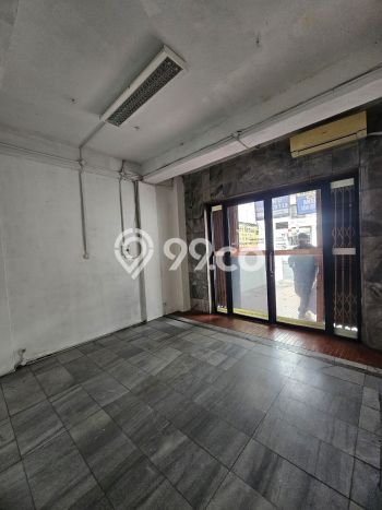 Untuk Dijual! Ruko di Radio Dalam Jakarta Selatan LT 79m2 / LB 156m2 Kawasan Bisnis Untuk Dijual! Ruko di Radio Dalam Jakarta Selatan LT 79m2 / LB 156m2 Kawasan Bisnis