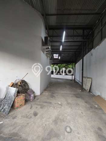 Gudang untuk Disewa di Pusat Jakarta Selatan Luas Bangunan 400m2 Gudang untuk Disewa di Pusat Jakarta Selatan Luas Bangunan 400m2