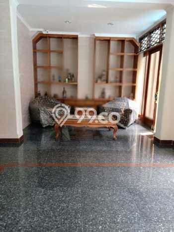 Rumah Luxury Modern Siap Huni di Senopati Jakarta Selatan Rumah Luxury Modern Siap Huni di Senopati Jakarta Selatan