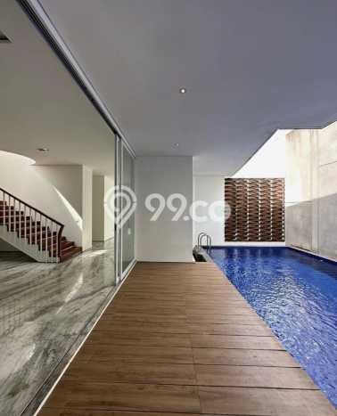 Ready to Use! Premium House LT 264m2 Desain Modern di Pondok Indah Ready to Use! Premium House LT 264m2 Desain Modern di Pondok Indah