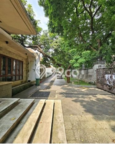 Hunian Mewah LB 1000m2 Siap Huni Desain Elegan di Panglima Polim, Jakarta Selatan Hunian Mewah LB 1000m2 Siap Huni Desain Elegan di Panglima Polim, Jakarta Selatan