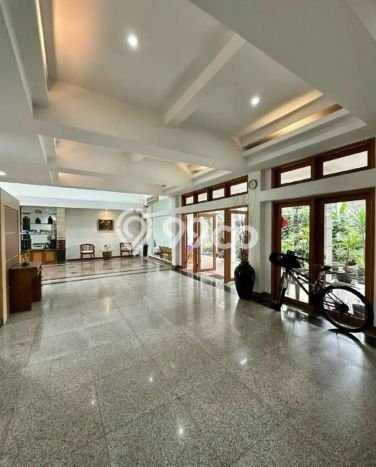 Hunian Mewah Siap Huni LT 567m2 di Kebayoran Baru, Jakarta Selatan Hunian Mewah Siap Huni LT 567m2 di Kebayoran Baru, Jakarta Selatan