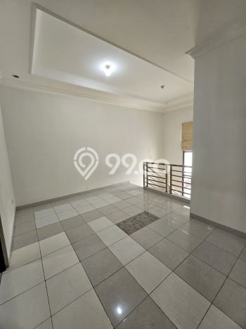 Rumah Mewah LB 220m2 Siap Huni Desain Elegan di Ciganjur, Jakarta Selatan Rumah Mewah LB 220m2 Siap Huni Desain Elegan di Ciganjur, Jakarta Selatan