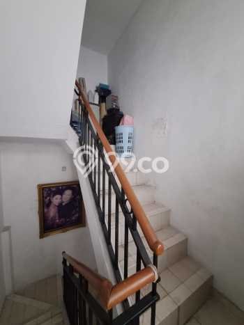 Rumah Elit Modern Tanpa Renovasi di Pondok Indah Jakarta Selatan Rumah Elit Modern Tanpa Renovasi di Pondok Indah Jakarta Selatan