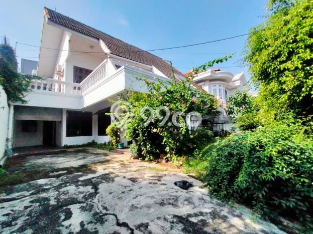 Ready to Use! Luxury House LT 350m2 Desain Elegan di Cipete Ready to Use! Luxury House LT 350m2 Desain Elegan di Cipete