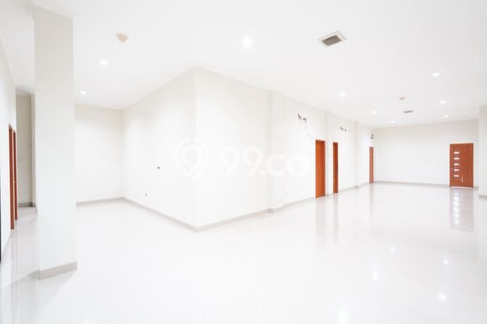 Unit Kantor Dijual di Cilandak Jakarta Selatan Luas Tanah 500m2, Luas Bangunan 578m2 Unit Kantor Dijual di Cilandak Jakarta Selatan Luas Tanah 500m2, Luas Bangunan 578m2