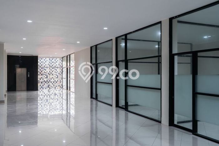 Unit Kantor Dijual di Cilandak Jakarta Selatan Luas Tanah 500m2, Luas Bangunan 578m2 Unit Kantor Dijual di Cilandak Jakarta Selatan Luas Tanah 500m2, Luas Bangunan 578m2