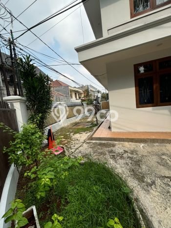 For Sale! Premium House LT 285m2 Desain Elegan di Senopati For Sale! Premium House LT 285m2 Desain Elegan di Senopati