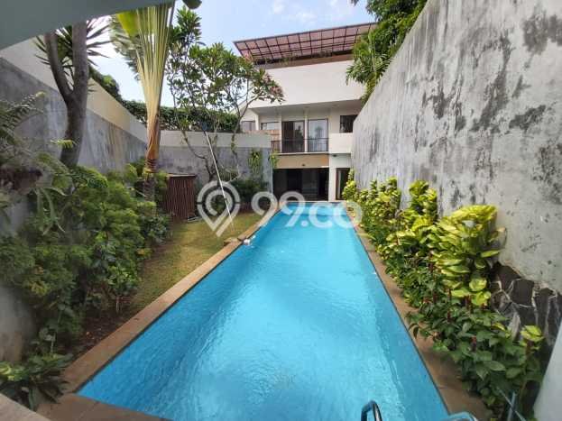 Jual Rumah Mewah Elegan Dengan View Cantik di Simprug Garden, Jakarta Selatan Jual Rumah Mewah Elegan Dengan View Cantik di Simprug Garden, Jakarta Selatan