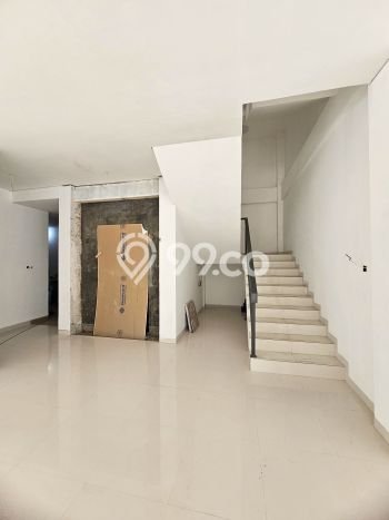 Unit Kantor Dijual di Pasar Minggu Jakarta Selatan Luas Bangunan 2000m2 Unit Kantor Dijual di Pasar Minggu Jakarta Selatan Luas Bangunan 2000m2