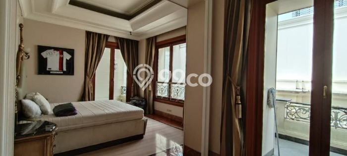 Rumah Mewah LB 2500m2 Siap Huni Desain Elegan di Mega Kuningan, Jakarta Selatan Rumah Mewah LB 2500m2 Siap Huni Desain Elegan di Mega Kuningan, Jakarta Selatan