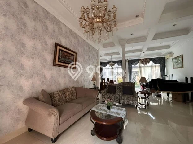 Lokasi terbaik! Rumah siap pakai dikontrakkan di Jagakarsa LB 330m2 Lokasi terbaik! Rumah siap pakai dikontrakkan di Jagakarsa LB 330m2