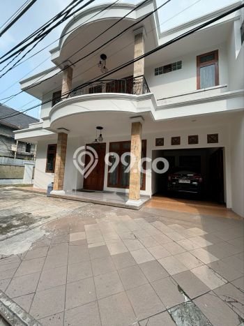 For Sale! Premium House LT 285m2 Desain Elegan di Senopati For Sale! Premium House LT 285m2 Desain Elegan di Senopati