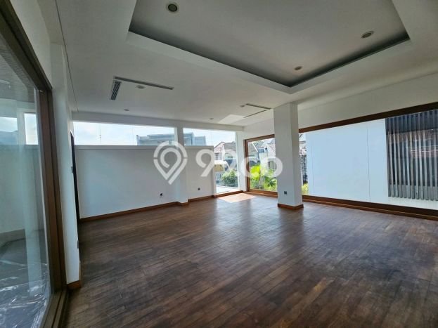 Ready to Use! Premium House LT 489m2 Desain Elegan di Pondok Indah Ready to Use! Premium House LT 489m2 Desain Elegan di Pondok Indah