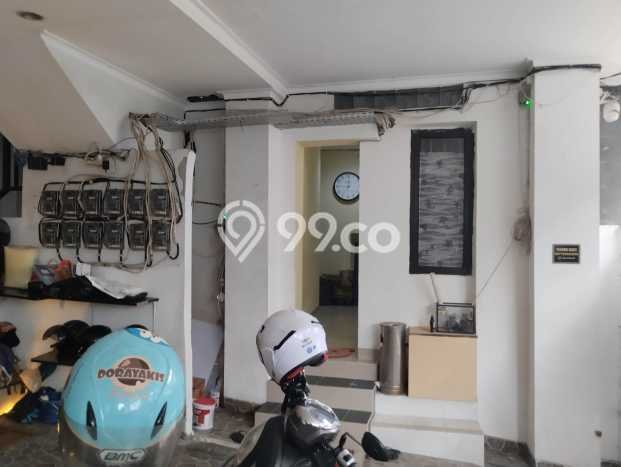 Rumah Elit Modern Tanpa Renovasi di Kuningan Jakarta Selatan Rumah Elit Modern Tanpa Renovasi di Kuningan Jakarta Selatan
