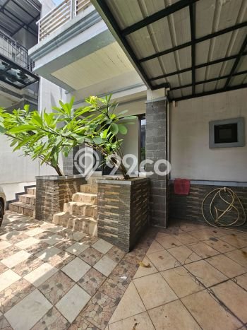 Jual Rumah Luas Elegan Dengan View Eksklusif di Ciganjur, Jakarta Selatan Jual Rumah Luas Elegan Dengan View Eksklusif di Ciganjur, Jakarta Selatan