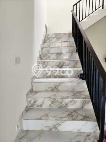 Rumah Luxury Modern Tanpa Renovasi di BSD Eminent Tangerang Rumah Luxury Modern Tanpa Renovasi di BSD Eminent Tangerang