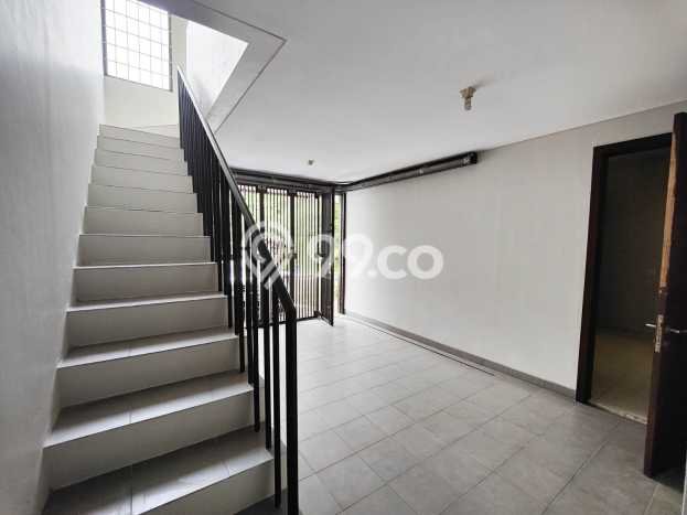 Rumah Elit LB 198m2 Siap Pakai Desain Elegan di BSD The Green, Tangerang Rumah Elit LB 198m2 Siap Pakai Desain Elegan di BSD The Green, Tangerang