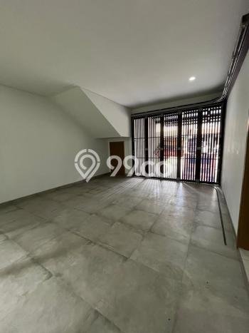 Rumah Luxury Modern Tanpa Renovasi di BSD Tangerang Rumah Luxury Modern Tanpa Renovasi di BSD Tangerang