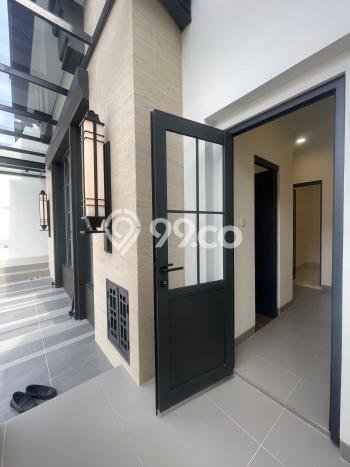 Ready to Use! Premium House LT 160m2 Desain Elegan di Gading Serpong The Spring Ready to Use! Premium House LT 160m2 Desain Elegan di Gading Serpong The Spring