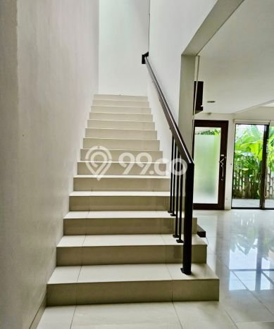 Rumah sewa siap huni 4 Kamar Tidur di BSD De Park, Tangerang Rumah sewa siap huni 4 Kamar Tidur di BSD De Park, Tangerang