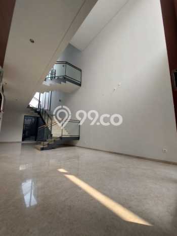 Rumah Mewah LB 465m2 Siap Huni Desain Elegan di BSD, Tangerang Rumah Mewah LB 465m2 Siap Huni Desain Elegan di BSD, Tangerang