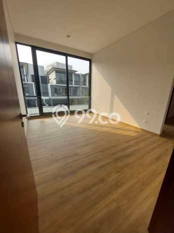 Rumah Mewah LB 465m2 Siap Huni Desain Elegan di BSD, Tangerang Rumah Mewah LB 465m2 Siap Huni Desain Elegan di BSD, Tangerang