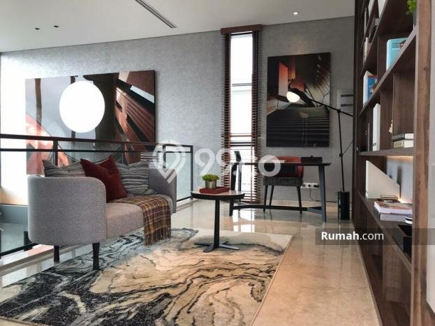 Rumah Strategis 5 Kamar Tidur dan 6 Kamar Mandi di Lokasi Strategis BSD, Tangerang Rumah Strategis 5 Kamar Tidur dan 6 Kamar Mandi di Lokasi Strategis BSD, Tangerang