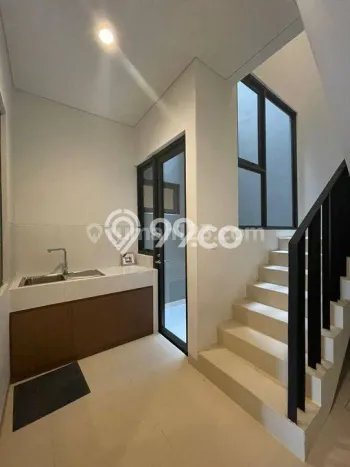 Rumah Elit Modern Siap Huni di BSD Tangerang Rumah Elit Modern Siap Huni di BSD Tangerang