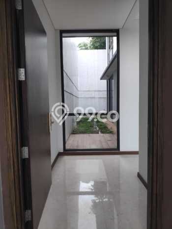 Rumah Elit LB 337m2 Siap Huni Desain Elegan di BSD, Tangerang Rumah Elit LB 337m2 Siap Huni Desain Elegan di BSD, Tangerang