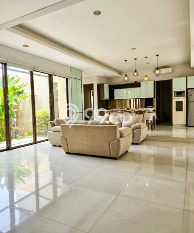 Rumah sewa siap huni 4 Kamar Tidur di BSD De Park, Tangerang Rumah sewa siap huni 4 Kamar Tidur di BSD De Park, Tangerang