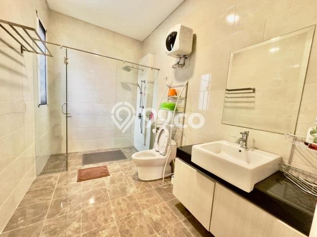 Hunian Modern Disewakan di BSD De Park Tangerang 4 KT & 4 KM Hunian Modern Disewakan di BSD De Park Tangerang 4 KT & 4 KM