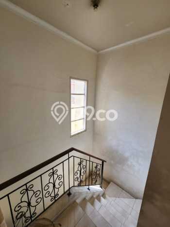 Rumah Modern 3 KT di BSD Delatinos Tangerang Semi Furnished Rumah Modern 3 KT di BSD Delatinos Tangerang Semi Furnished