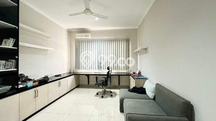 Ready to Use! Premium House LT 219m2 Desain Elegan di BSD Foresta Ready to Use! Premium House LT 219m2 Desain Elegan di BSD Foresta