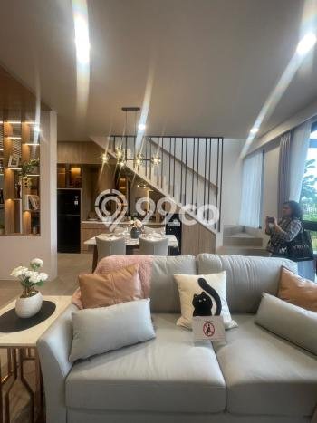 For Sale Hunian Rumah Terawat 3 KT di BSD City, Tangerang For Sale Hunian Rumah Terawat 3 KT di BSD City, Tangerang