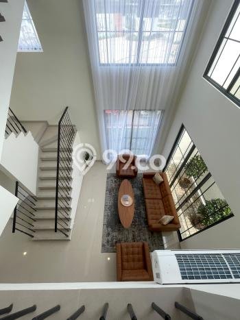 Hunian Elit LB 278m2 Siap Pakai Desain Elegan di Gading Serpong The Spring, Tangerang Hunian Elit LB 278m2 Siap Pakai Desain Elegan di Gading Serpong The Spring, Tangerang