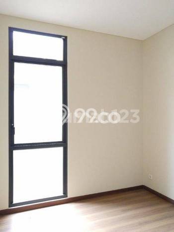 Rumah Tenang di , 4 KT, LT 180m2m² LB 242m2m² Rumah Tenang di , 4 KT, LT 180m2m² LB 242m2m²